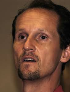 dean phillips- lucy durtschi.jpg - 6818 bytes